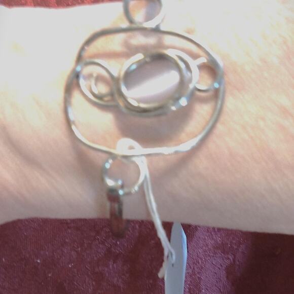 Silver rose quartz handmade bangle bracelet - Picture 2 of 3